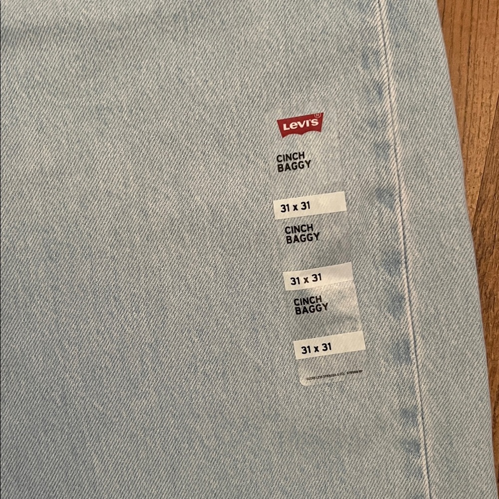 NWT Levi’s Cinch Baggy Jeans - Picture 6 of 13